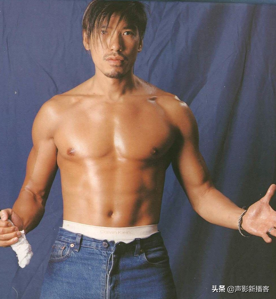 告别影坛成大老板,57岁的“乌鸦哥”张耀扬弃影从商完成自我救赎