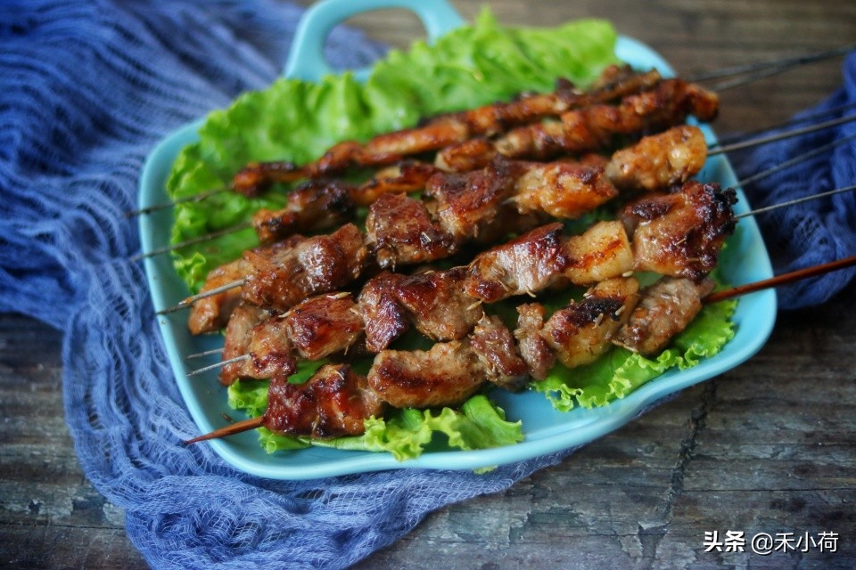 烧烤店的烤肉串的腌制方法视频,肉串自己怎么腌
