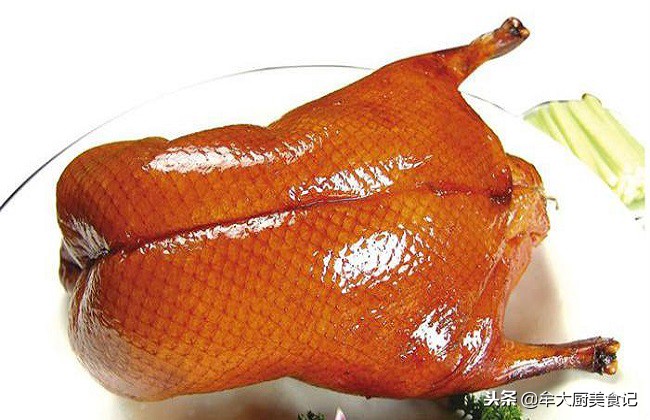 北京烤鸭肚子里塞什么配料,北京烤鸭酱的熬制方法和配料