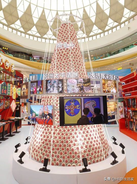 “同根同源,传承传情”香港文化行巡回展览亮相冰城哈尔滨