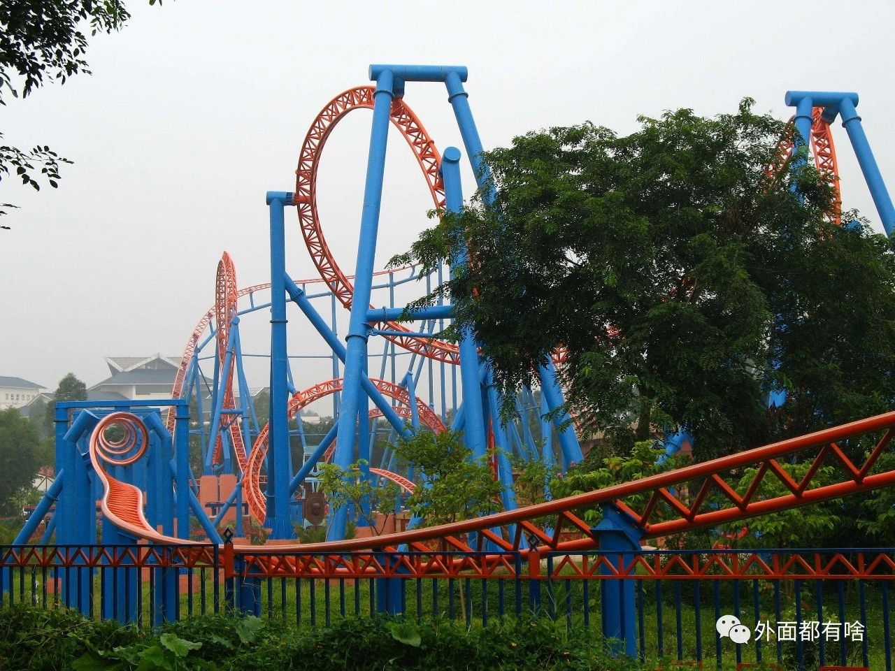 广州长隆欢乐世界惊险项目,在高空看广州长隆欢乐世界