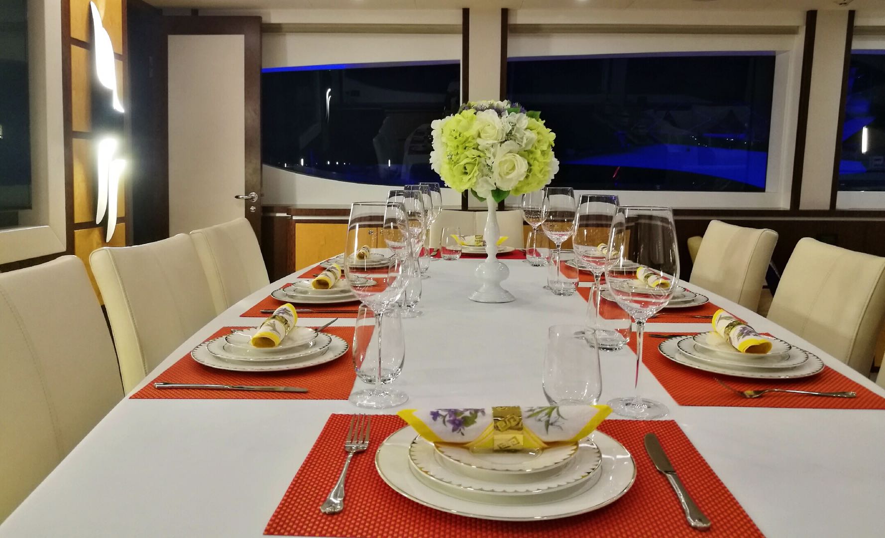 三亚上游艇的真实感受,三亚游艇包船体验