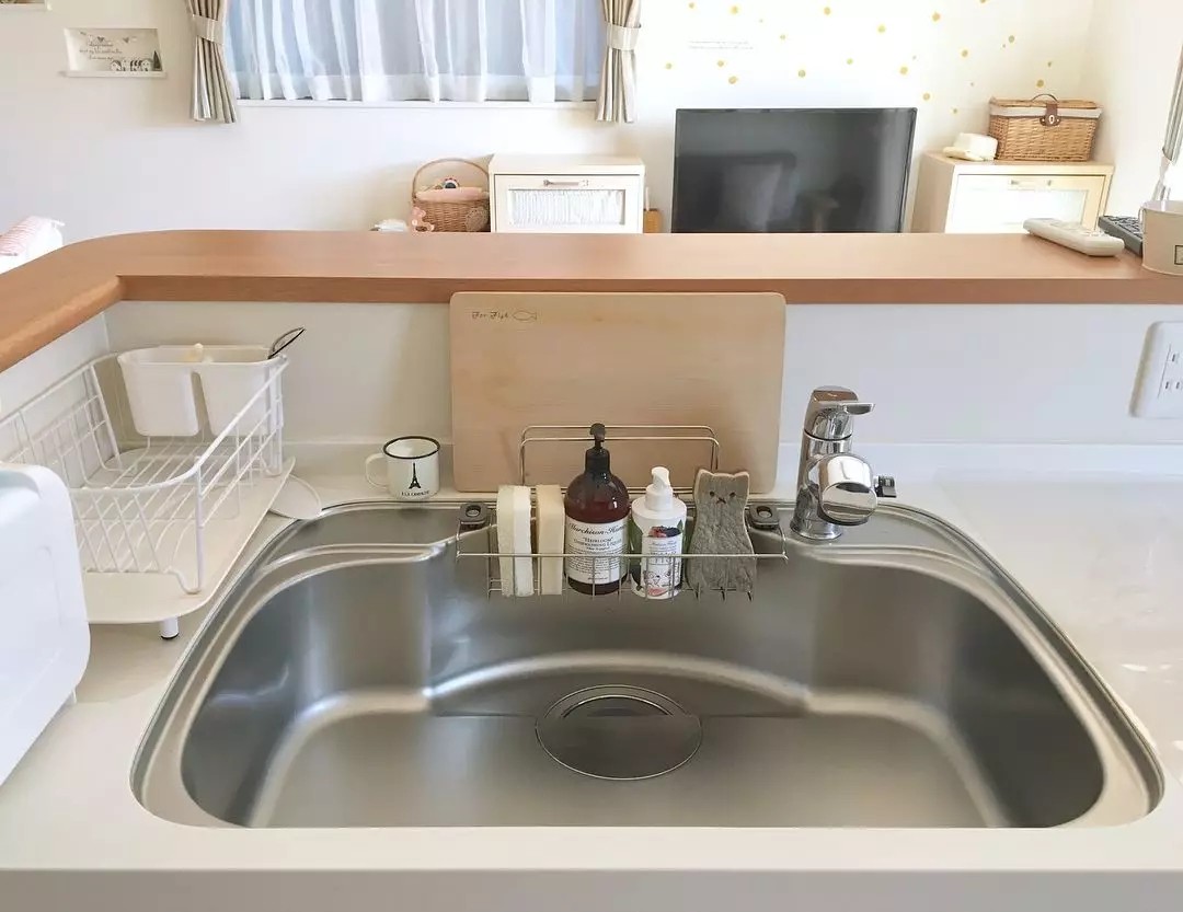 厨房留两个排水口设计,厨房两个水槽设计