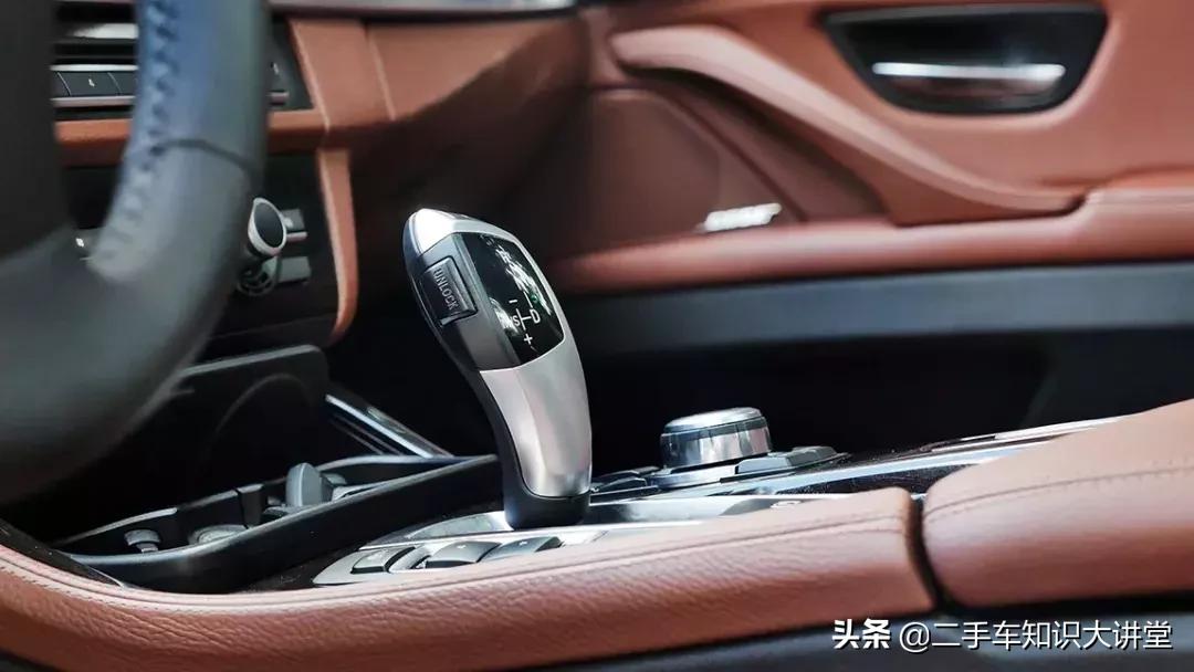 同样的价位买宝马5系还是奔驰e,最新款宝马5系值得买吗