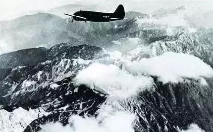抗日战争中的驼峰航线,抗战时期空中生命线