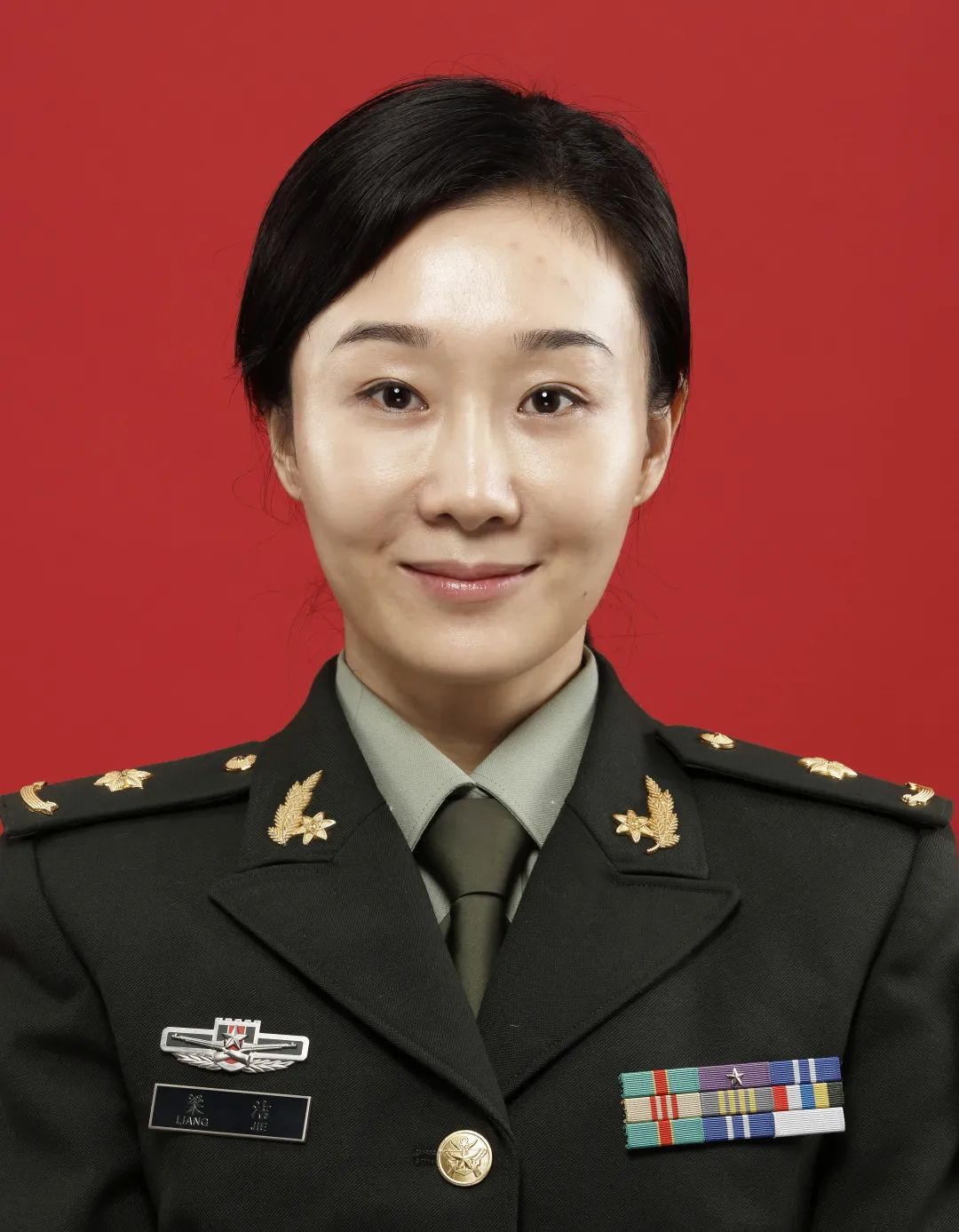 既是军人又是医生,是医者也是患者