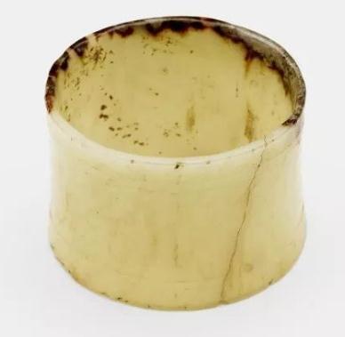 在纽约贩卖良渚古玉的中国商人：卢芹斋、姚叔来、李文卿及游筱溪