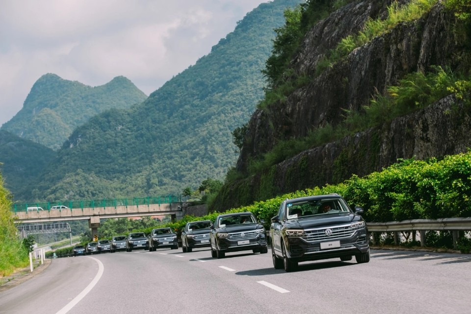 驰骋天地间品诗意中国|途锐十二时辰区域活动圆满收官