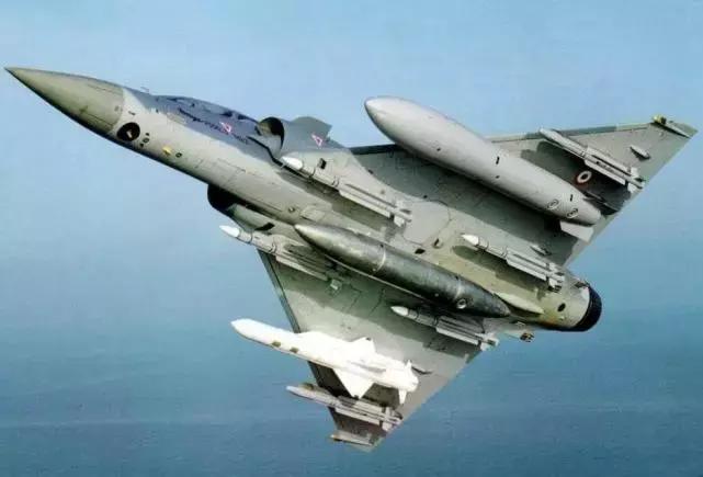 从友机到敌机巨大转变:幻影2000,水平究竟如何?