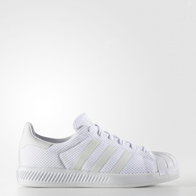 9小时已被抢23万件!Adidas小白鞋111元拿!