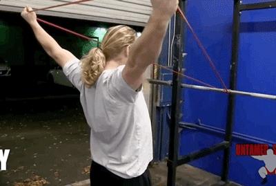 肩内旋肩膀疼，这些问题不能错过！不解决只能让你变丑又受伤