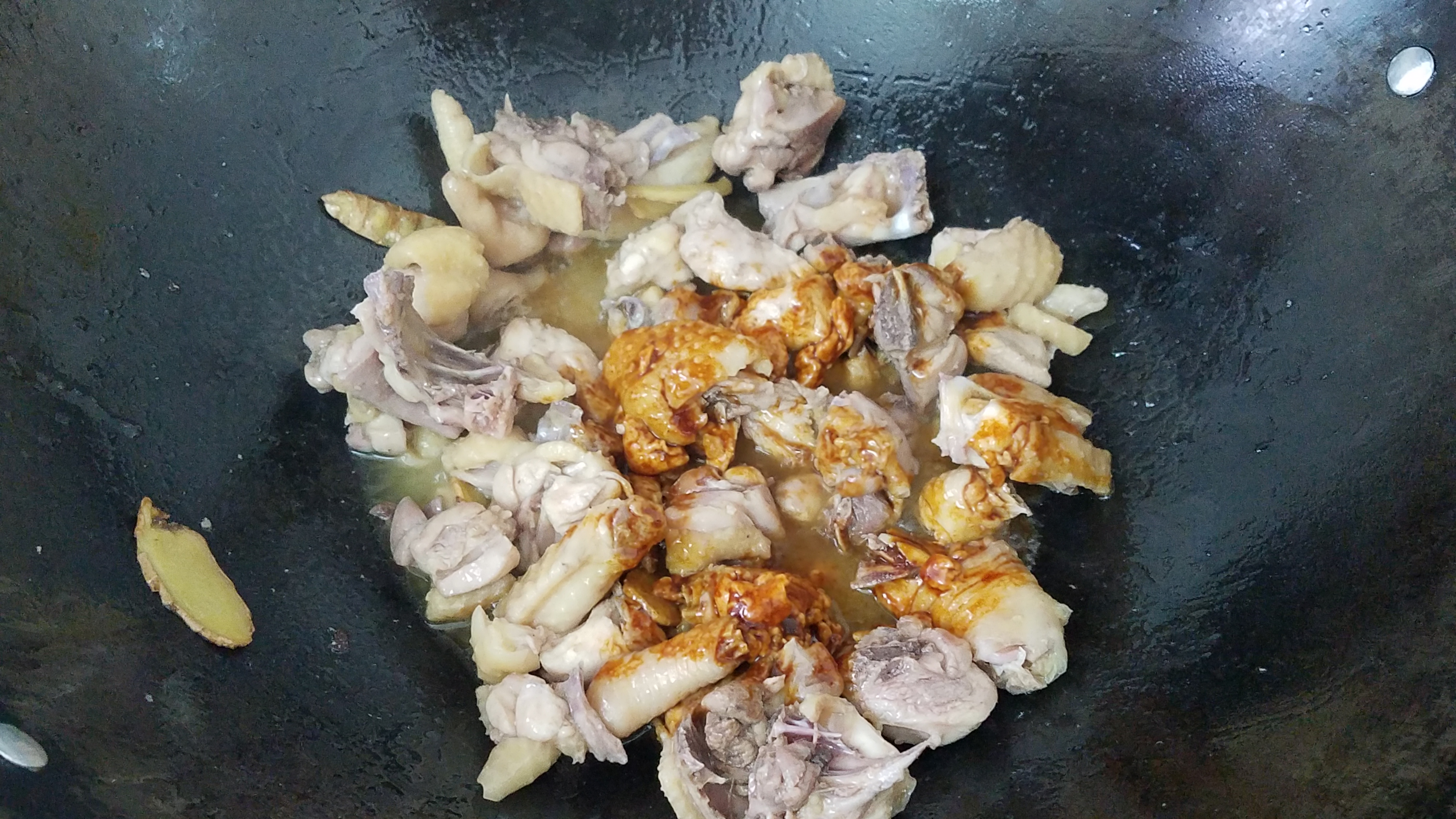 教你做香喷喷的泰式菠萝鸡肉炒饭,炒鸡肉怎么操作才香喷喷的