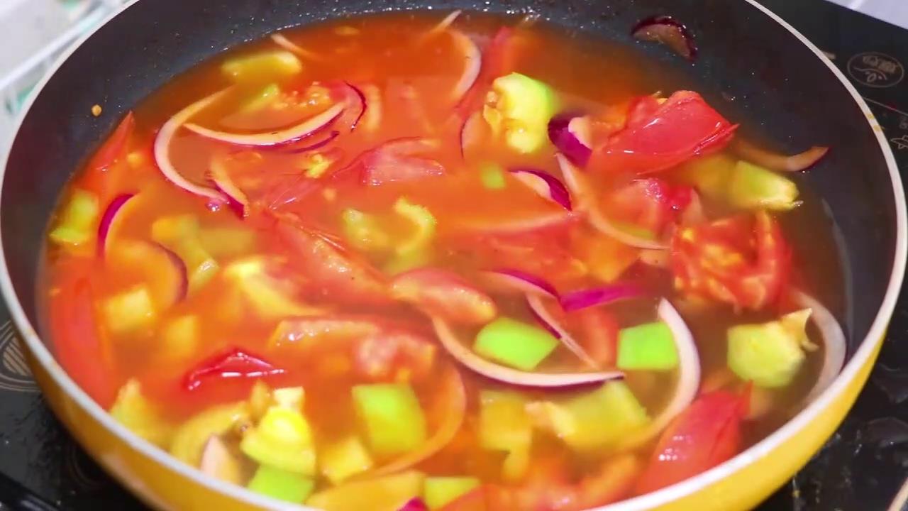 泡面加鸡蛋怎么煮好吃又方便,火腿鸡蛋泡面怎么煮才最好吃