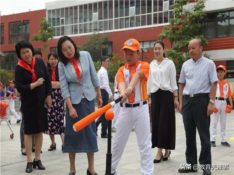 郑东新区昆丽河小学开学典礼,家国情怀校园