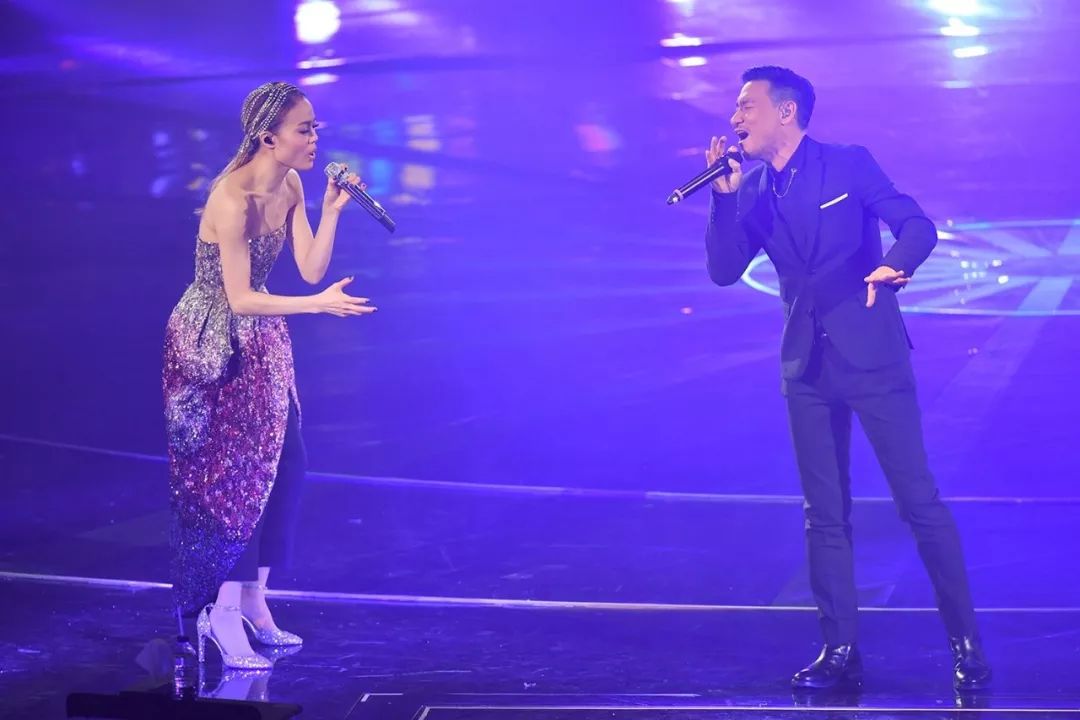 容祖儿张学友刘德华,容祖儿演唱会刘德华出场