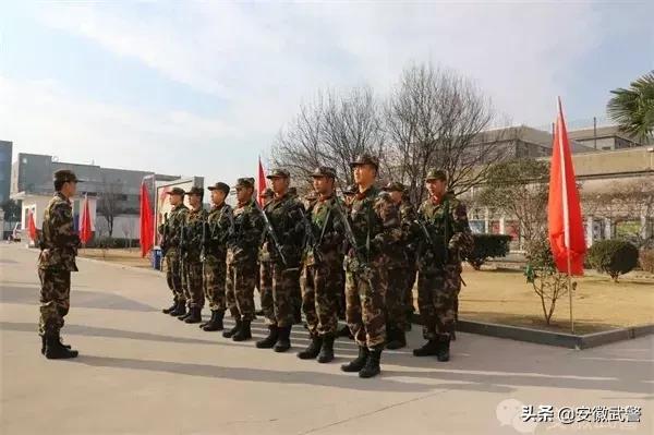 速来围观河北武警新兵一天训练,速来围观新和县特警的野外练兵