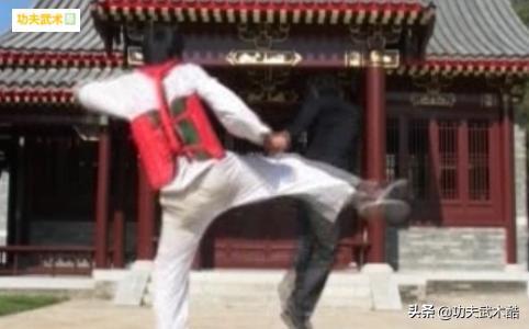 转身扫腿的正确踢法,转身后摆腿实战运用