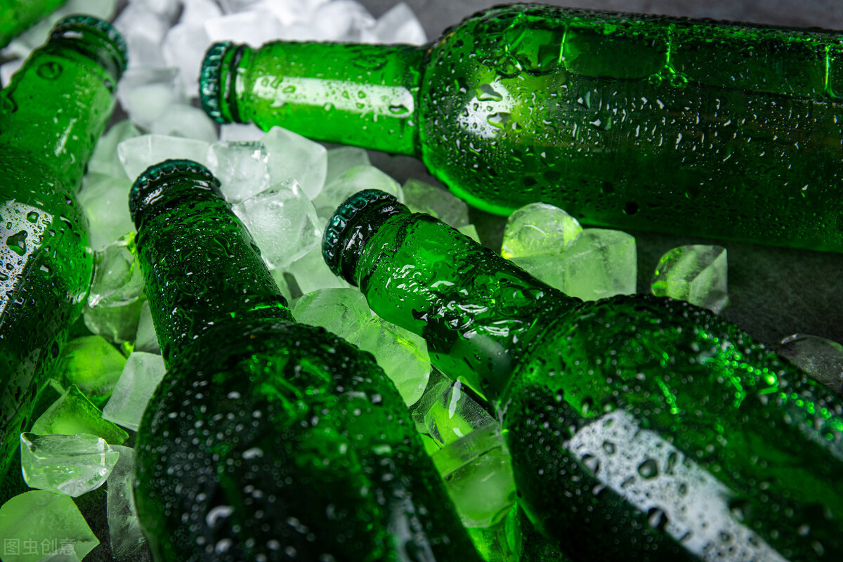 啤酒怎么喝比较容易喝下去,啤酒怎么喝比较好喝