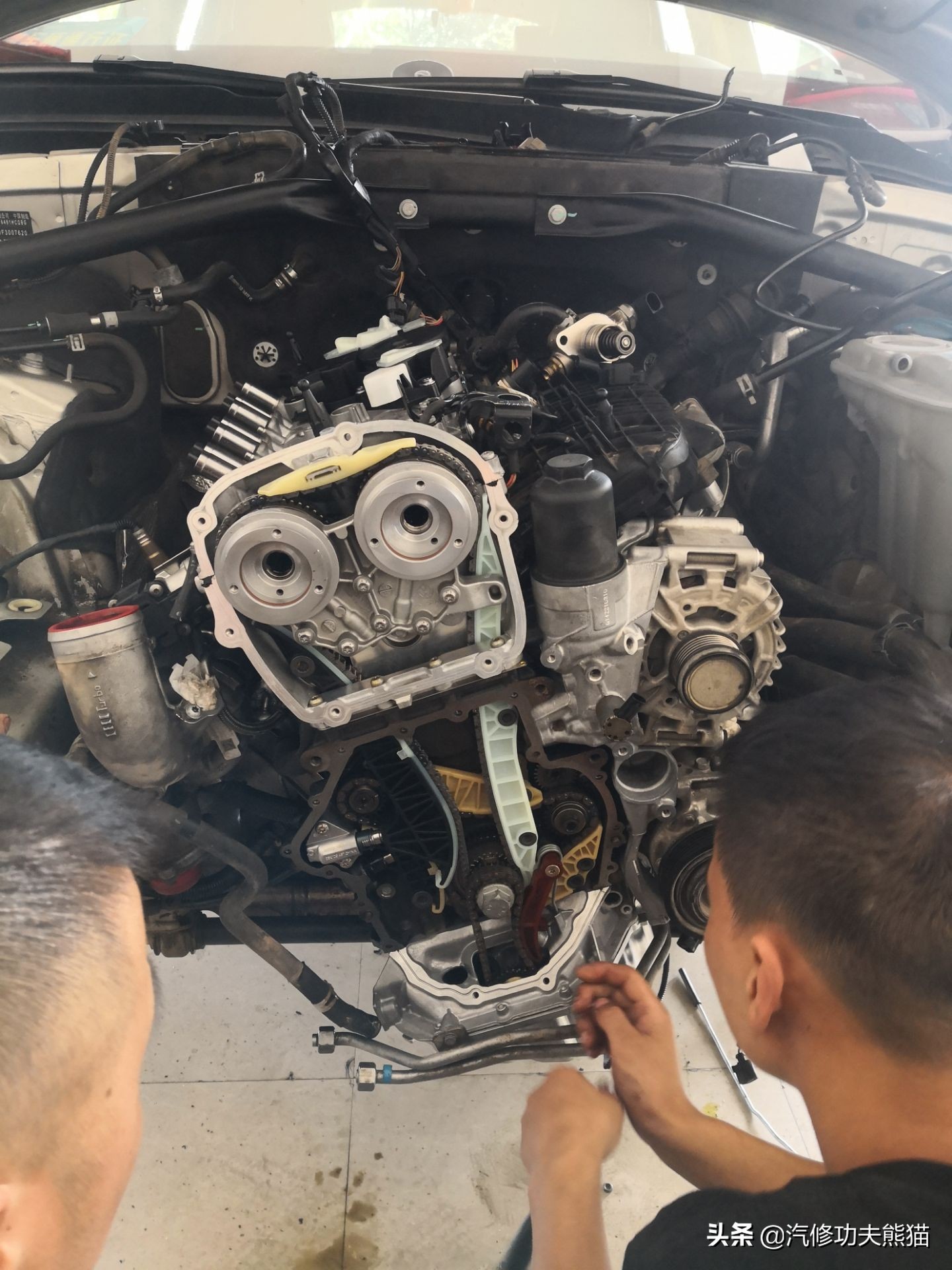 如何检测奥迪三代ea888是否烧机油,大众三代ea888发动机机油灯报警