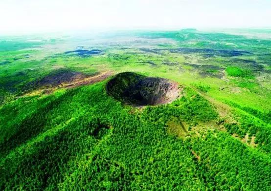 火山旅游好去处,火山群打卡