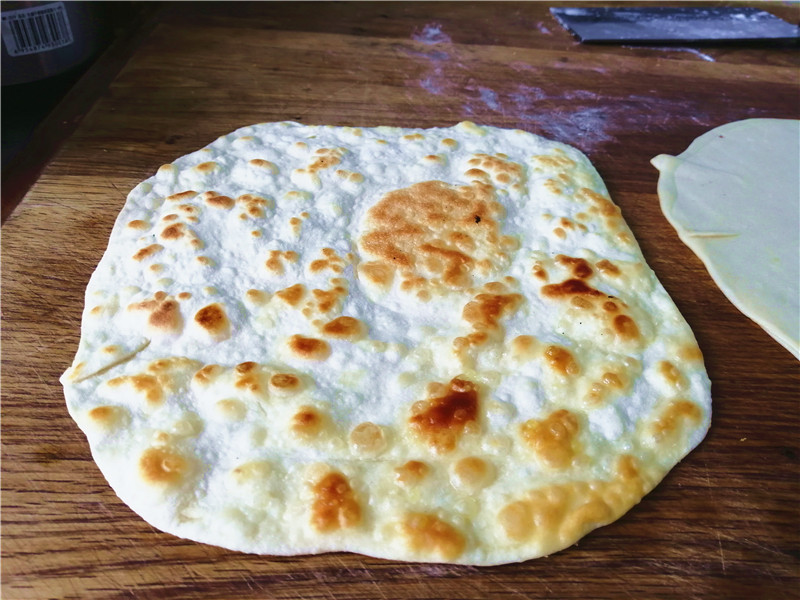 如何用电饼铛烙饼不硬又不塌,电饼铛如何烙饼不发硬