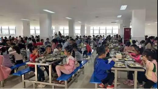 川师附小青台山小学,小浪探校