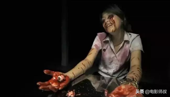 有点搞笑又有点恐怖的恐怖片,特别搞笑又恐怖的恐怖片