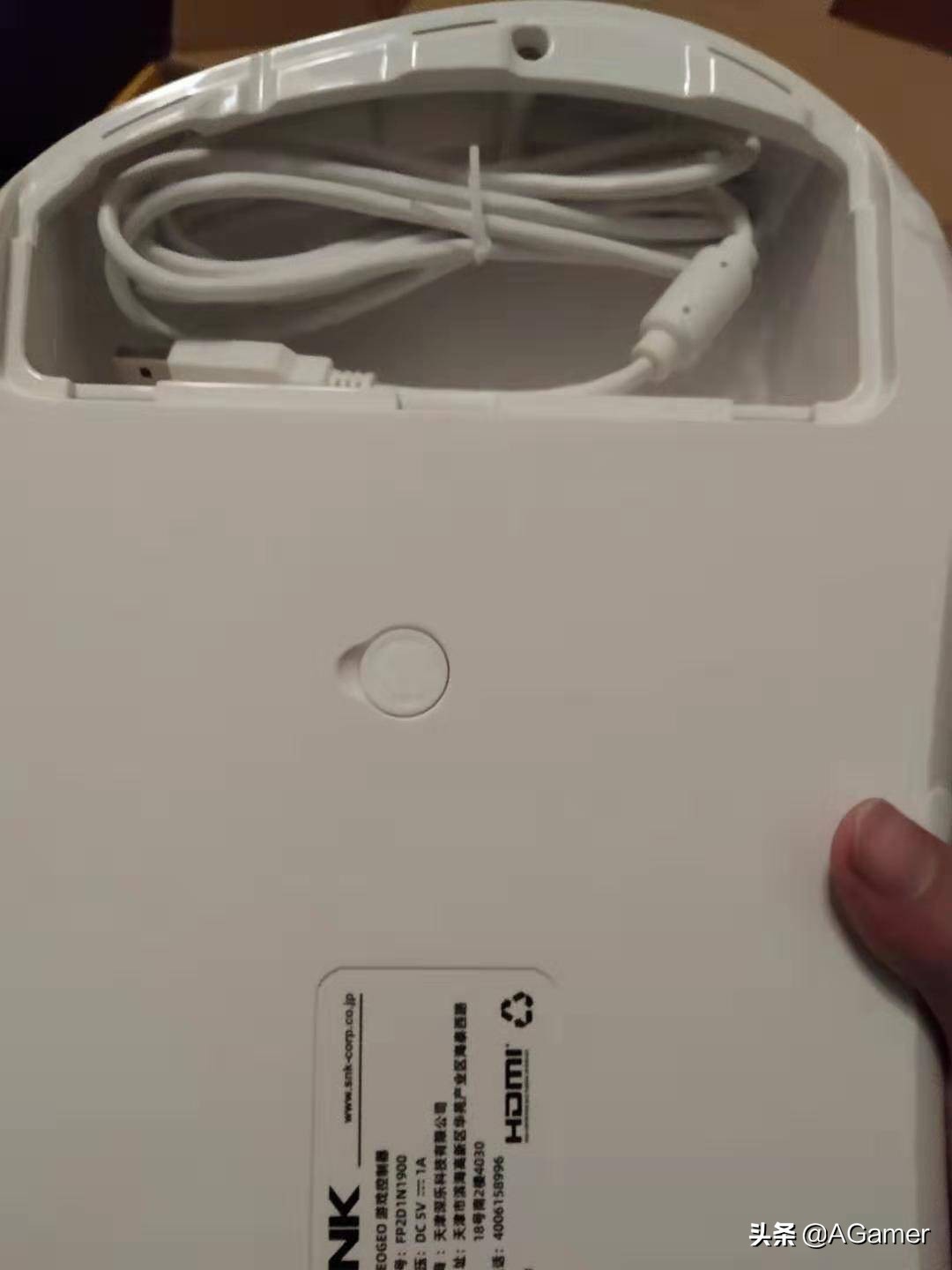 原汁原味！《拳皇》缔造者SNK全新ArcadeStickPro摇杆开箱测评