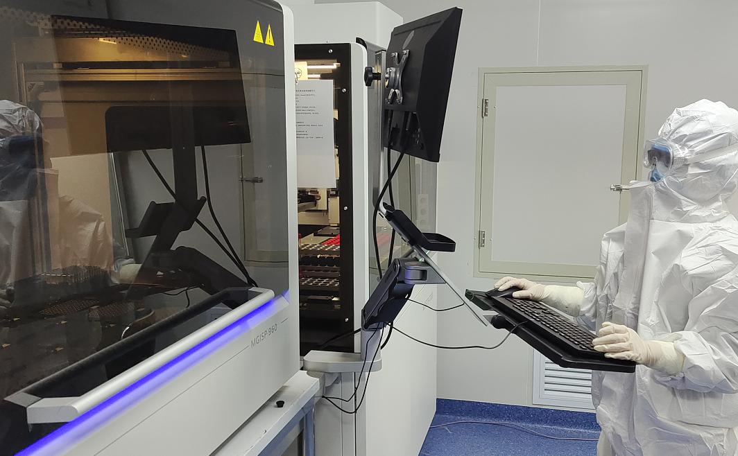 新冠疫情点赞量最高视频,太原白求恩医院核酸检测最新规定