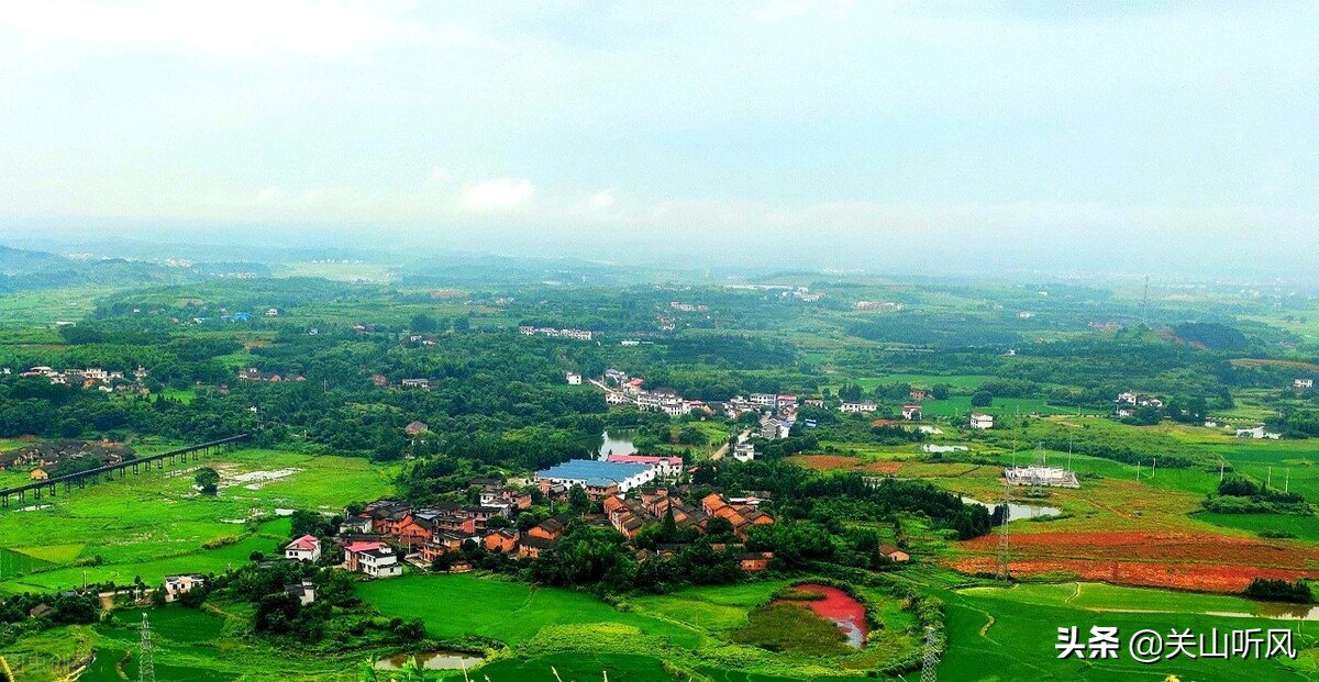 农村二郎担山房子,农村山顶建房风水