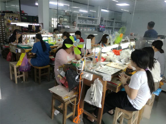 上海假施华洛世奇饰品,施华洛世奇假货水晶新闻