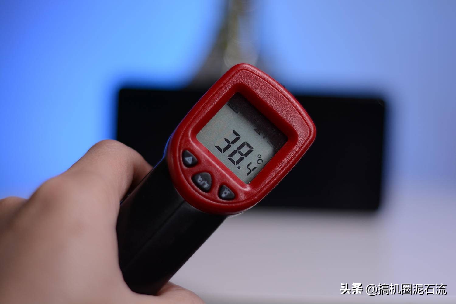 2000左右推荐iqooneo7,2000左右iqoo系列最值得买的手机