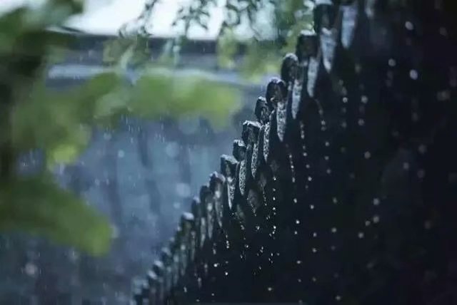 陶渊明崇尚自然的人生态度,陶渊明坚持自我素材