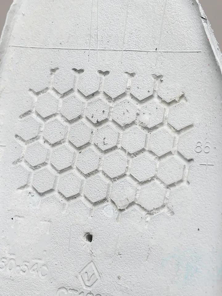 快传拆解耐克篮球鞋,快传体育拆解科比4