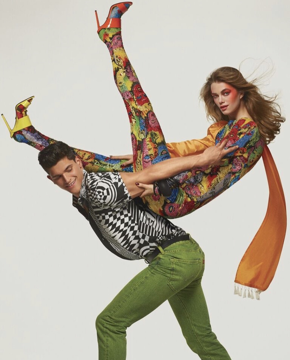 完成学业重新复出，黄金比例的小狼男模狗能否通过时尚的重新洗牌