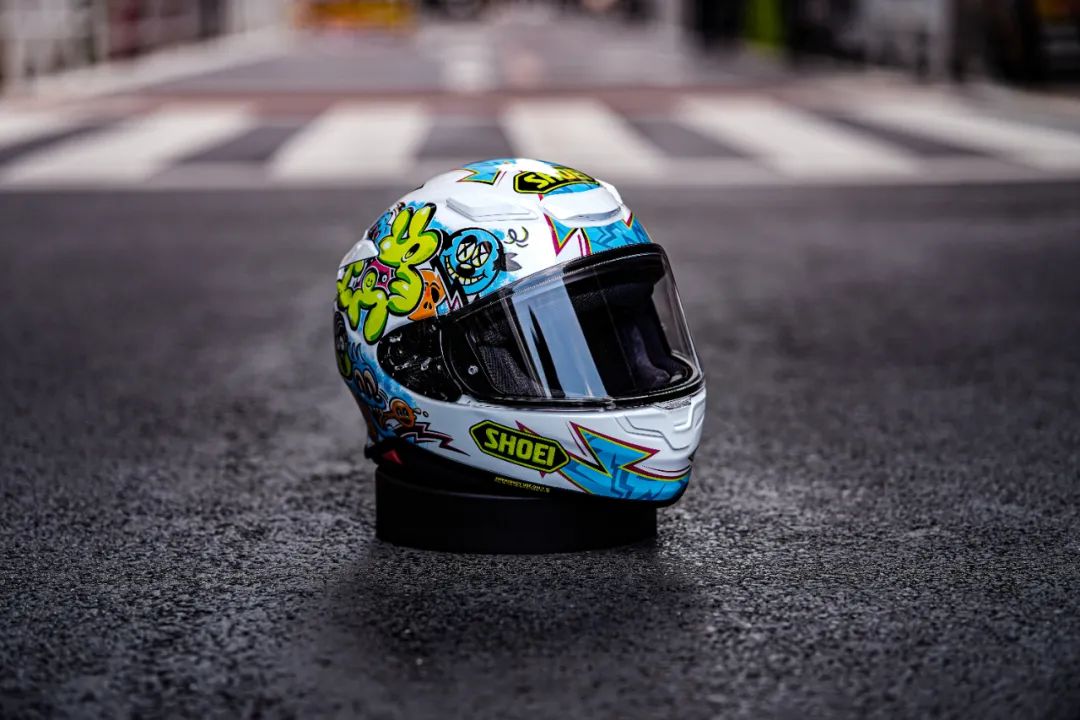 怎么清洗头盔玻璃,头盔多久清洗一次