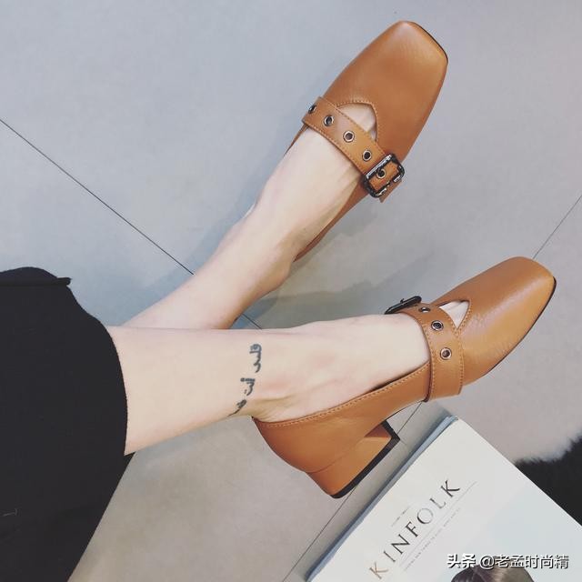 站着上班穿哪种鞋不会脚疼,工作久站如何缓解脚疼