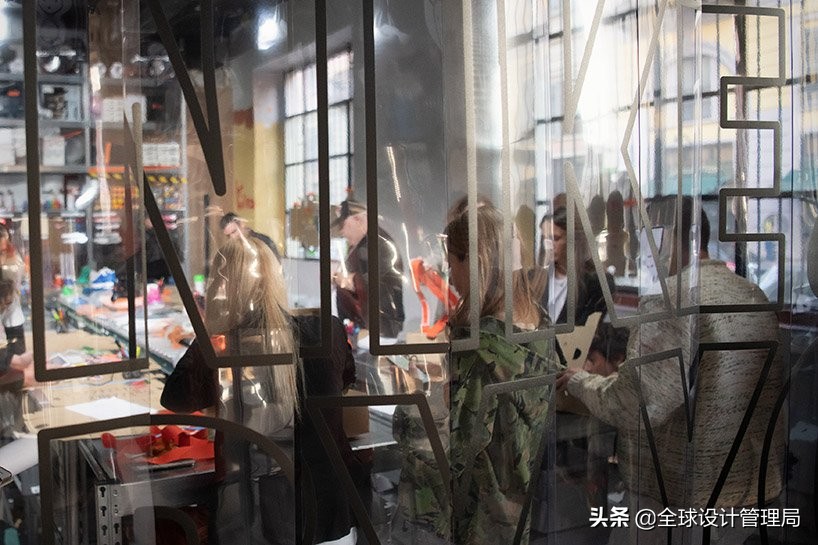 耐克设计师在米兰定制车间首次推出NikeAirMax