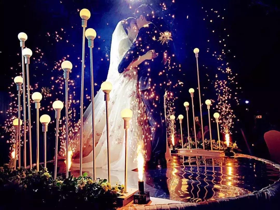 童话变现实!魔都宇宙级城堡婚礼,比爱丽丝仙境还美!