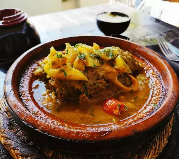 非洲的“后花园”在中国爆红，这个国家简直是“好色者”的天堂