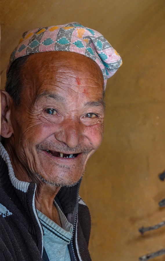 尼泊尔十堰,尼泊尔为什么这么穷