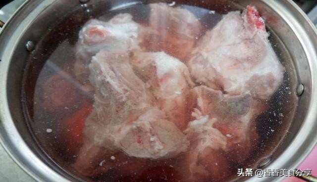 熬汤选用猪的什么骨,煲汤用猪的什么骨比较好