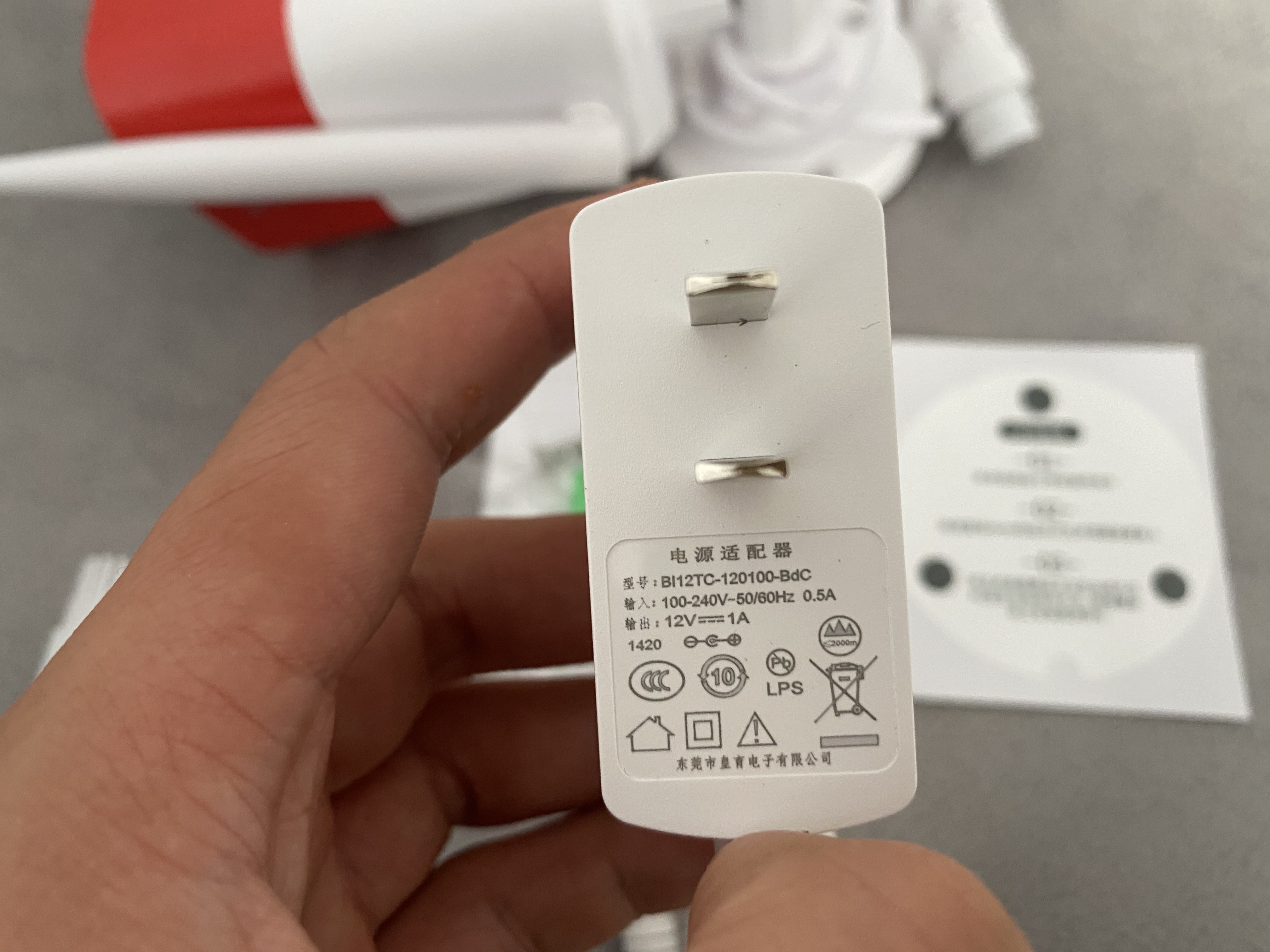 360红色警戒摄像头高配版,360摄像头红色警戒版和高配版区别