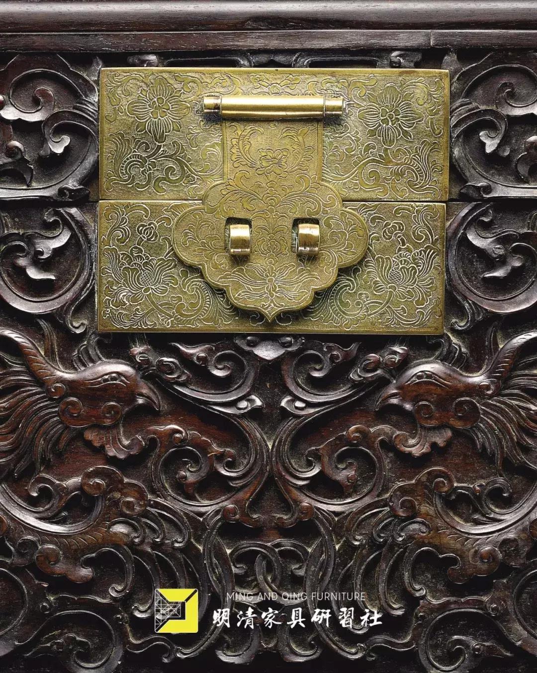 明清家具展厅灯光设计,明清家具铜蝙蝠配饰