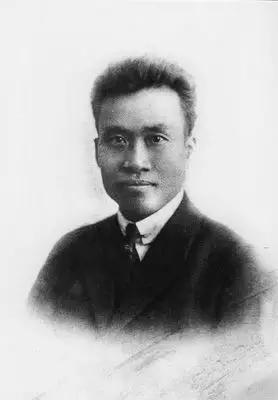 *德朱**赣南一系列整顿铸就威武之师，井冈山会师令红军数量扩大五倍