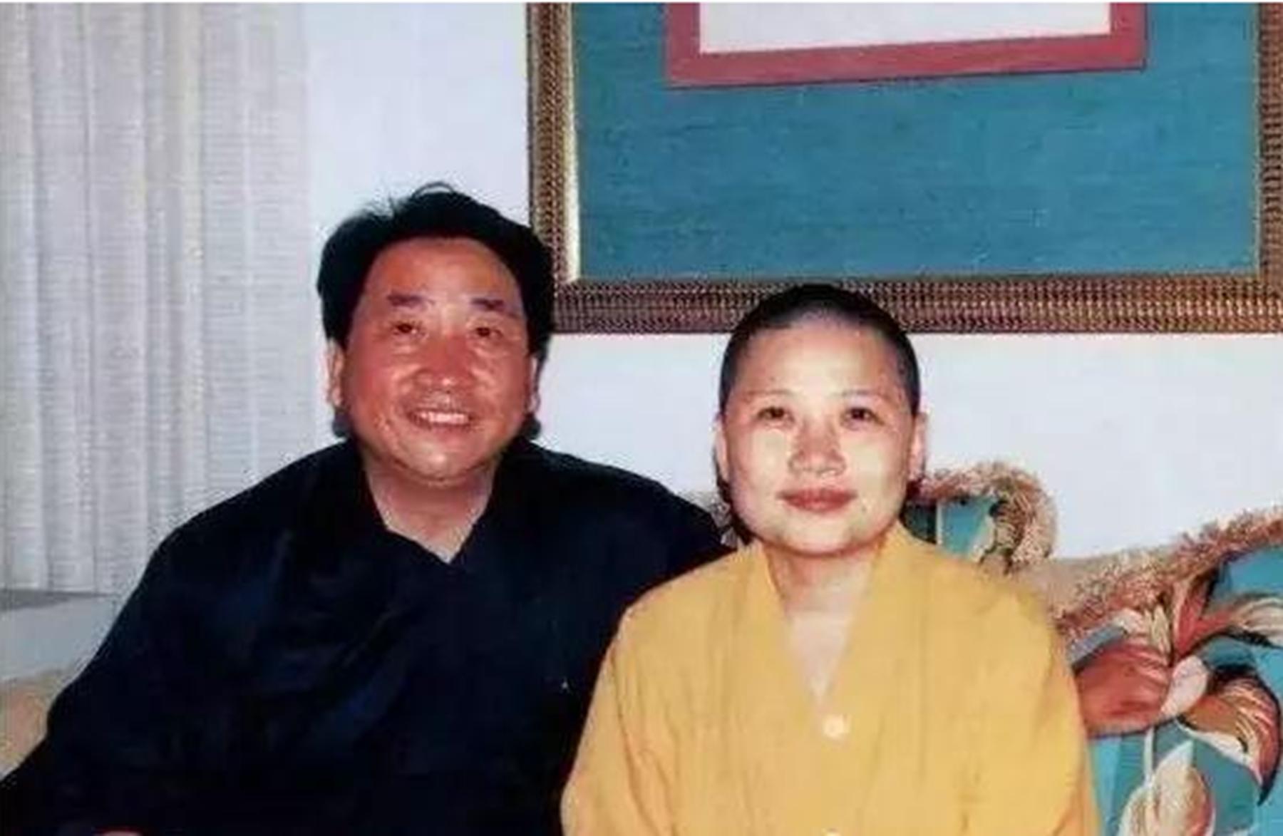 唱歌的李娜为什么出家,唱青藏高原的李娜为什么要出家