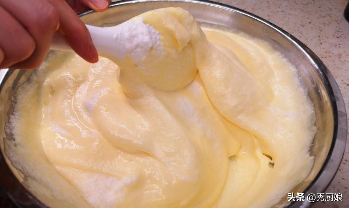 不用烤箱和电饭煲做蛋糕简单教程,如何做蛋糕不用电饭煲也不用烤箱