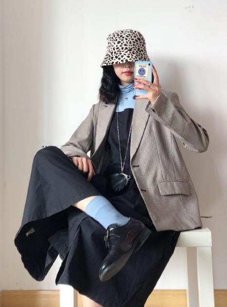 格纹西装穿什么外套好看,格纹西装穿出优雅好气质
