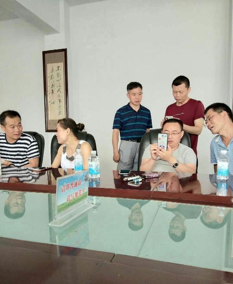 临颍：摄影家大咖走进三高，现场传授摄影秘籍