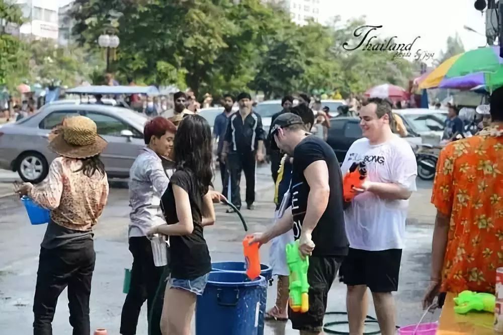 泰国最热闹泼水节,泰国泼水节最好的是哪一天